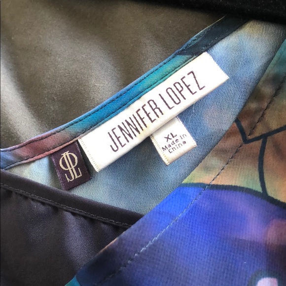 Jennifer Lopez brand dress - Picture 5 of 5